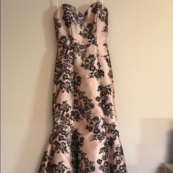 Windsor prom dress, 2 Days shipping 📦📬 - Picture 1 of 7